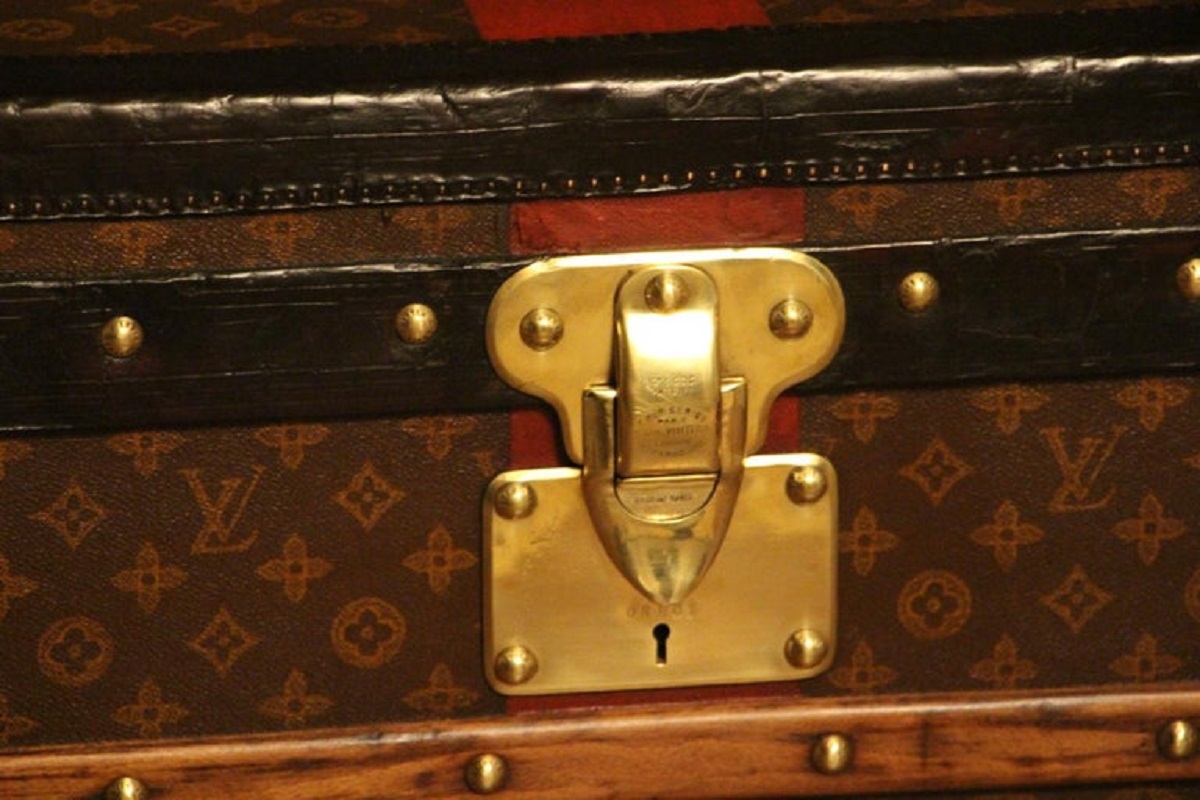 1920s Louis Vuitton Leather Trunk Malle Louis Vuitton Cuir