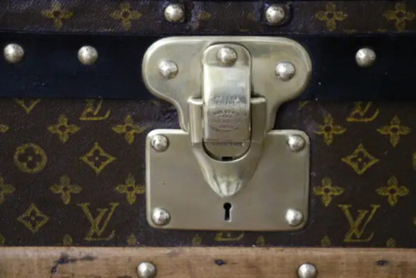 Malle Louis Vuitton courrier