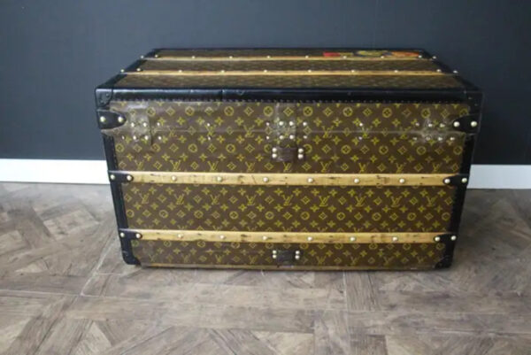 Malle Louis Vuitton courrier