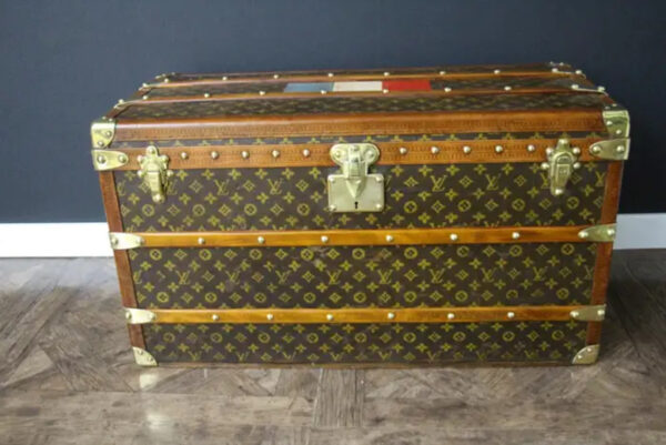 malle Louis Vuitton ancienne