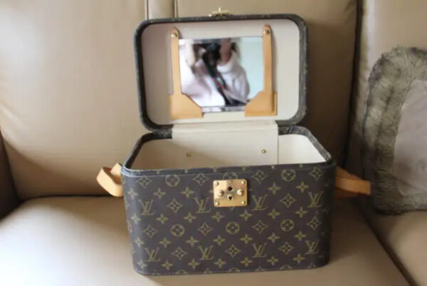 Vanity case Louis Vuitton authentique