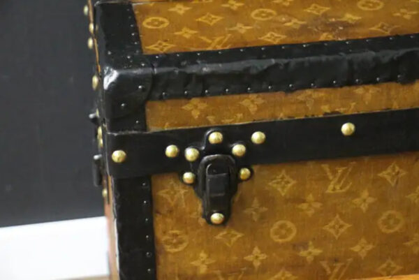 malle Louis Vuitton en toile tissée