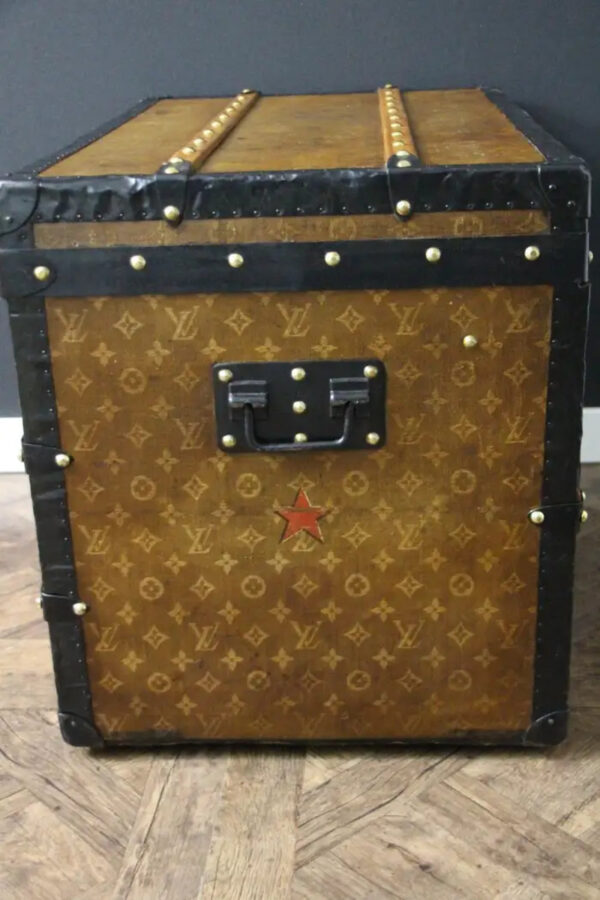 malle Louis Vuitton en toile tissée