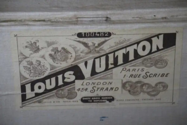 Malle Louis Vuitton d'époque 1889