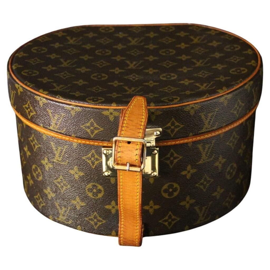 Boite à chapeaux Louis Vuitton ronde 30 cm en tole Monogram