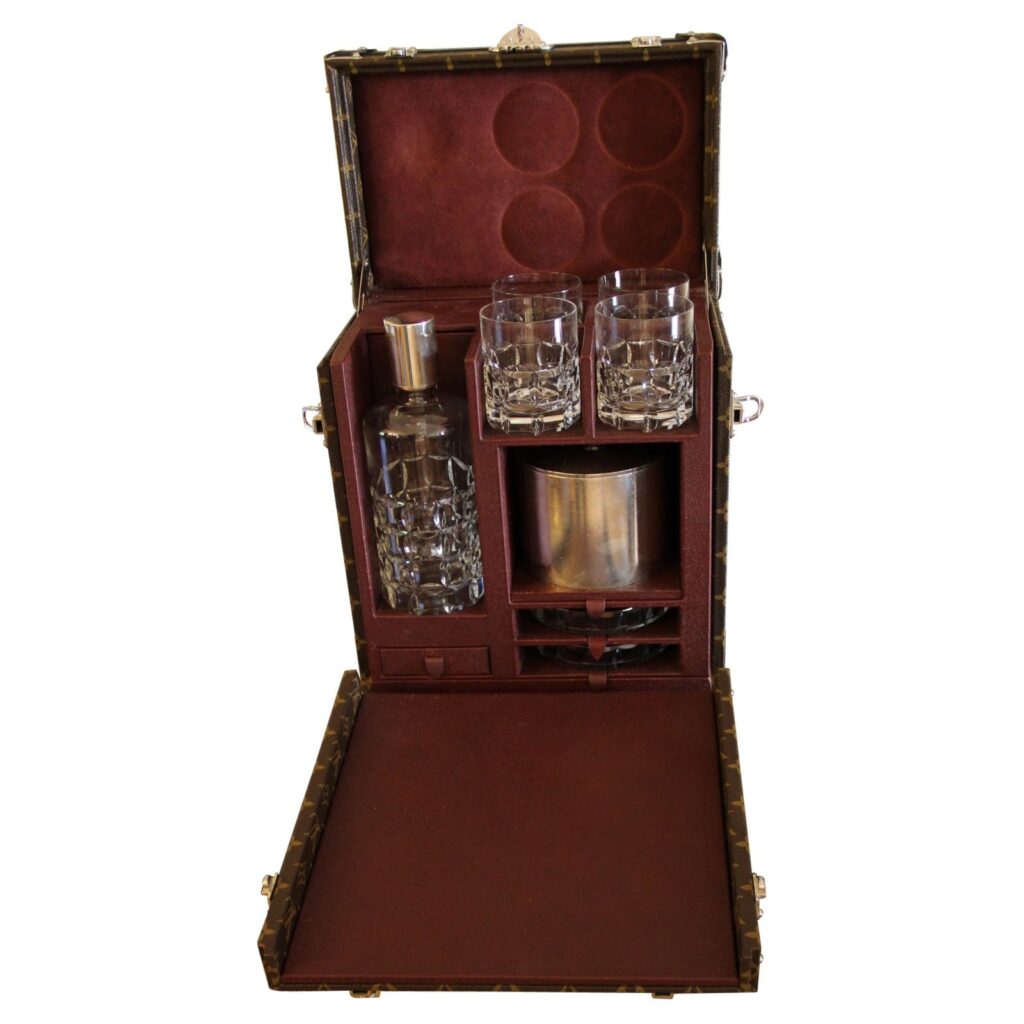 Malle à whisky Louis Vuitton, bar Louis Vuitton